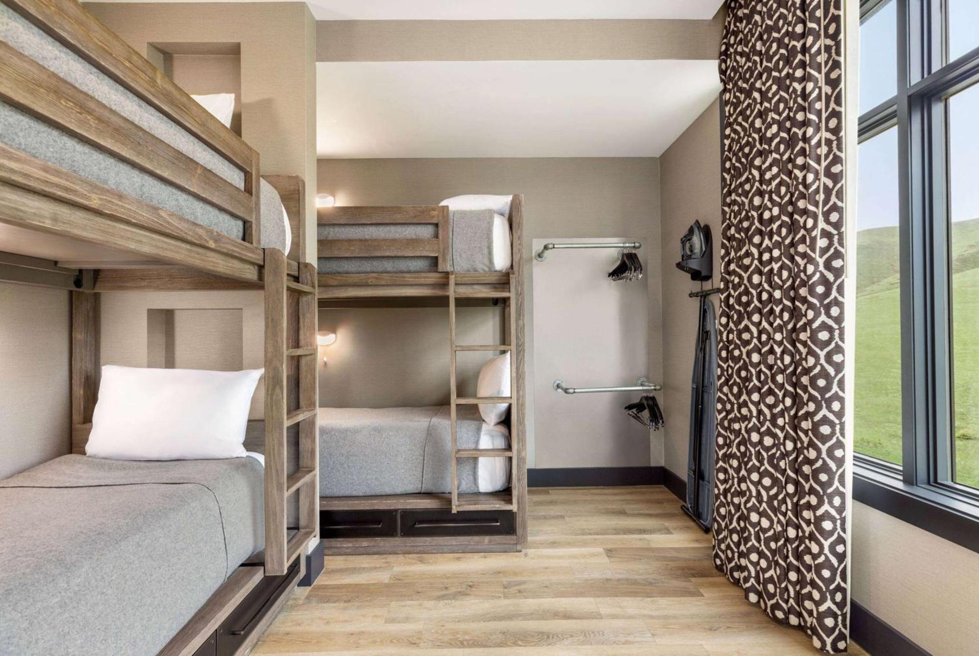 Origin Red Rocks, A Wyndham Hotel Golden Eksteriør billede